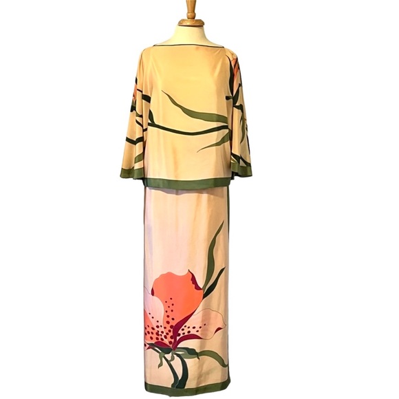 Vintage Hand Painted Silk Dynale Paris two piece with butterfly sleeves. - Picture 2 of 16